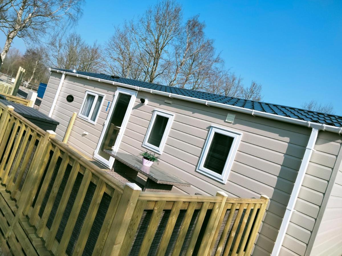 Bj Chalets - De Rug 1 - Vakantiepark Lauwersoog - Luxe Chalet Met Vaatwasser! Vroege Incheck! Exteriér fotografie